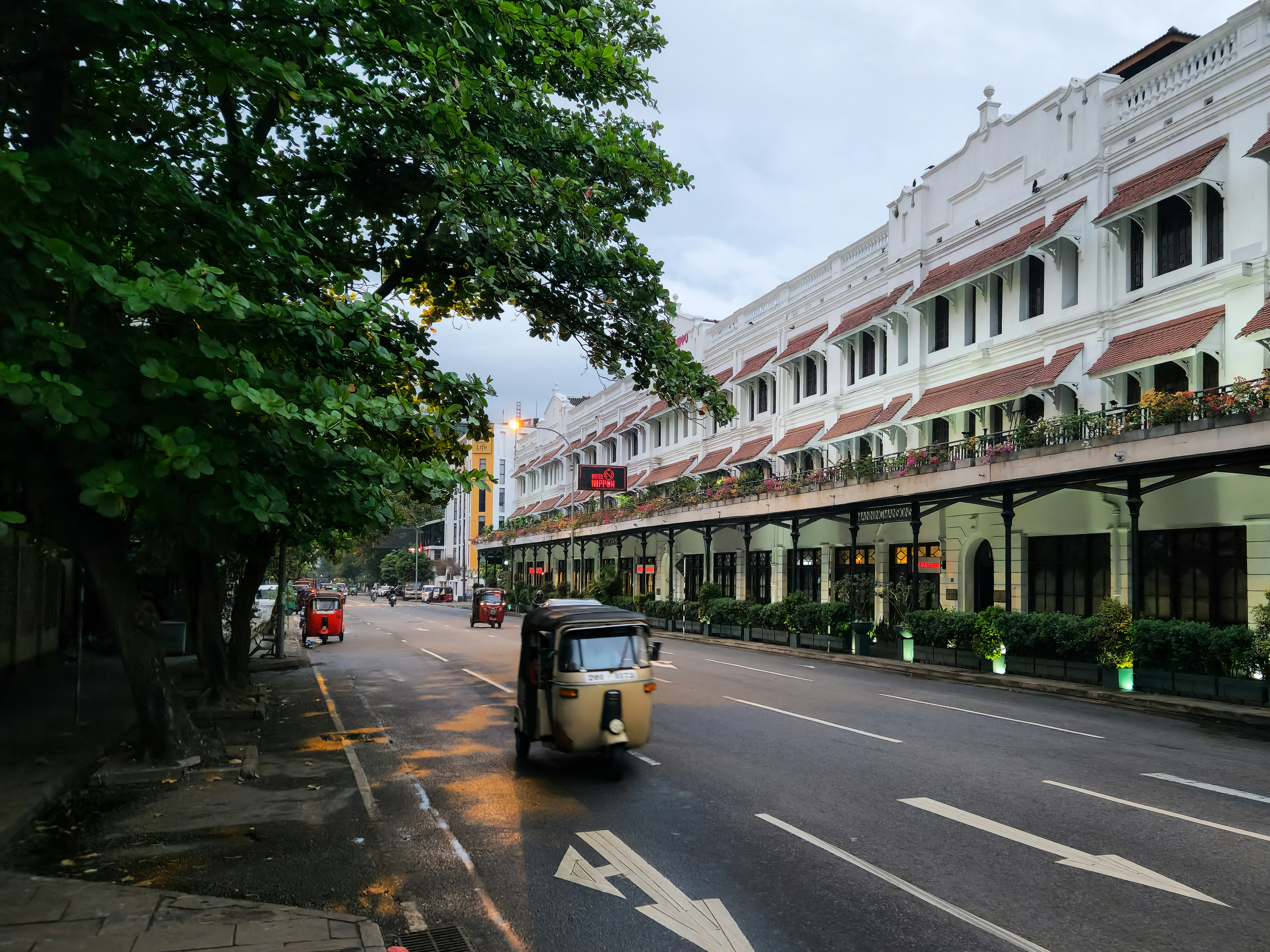 Colombo street life
